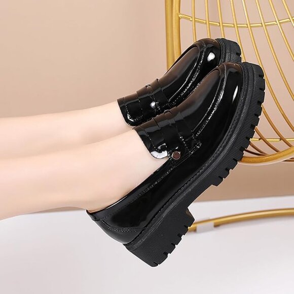 British Style Women's Fashion Loafers, Patent Leather Size 10 Black - Picture 3 of 8